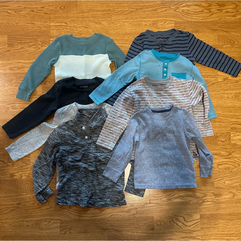 Lot of 8 total long sleeve boys 4T shirts. Great condition